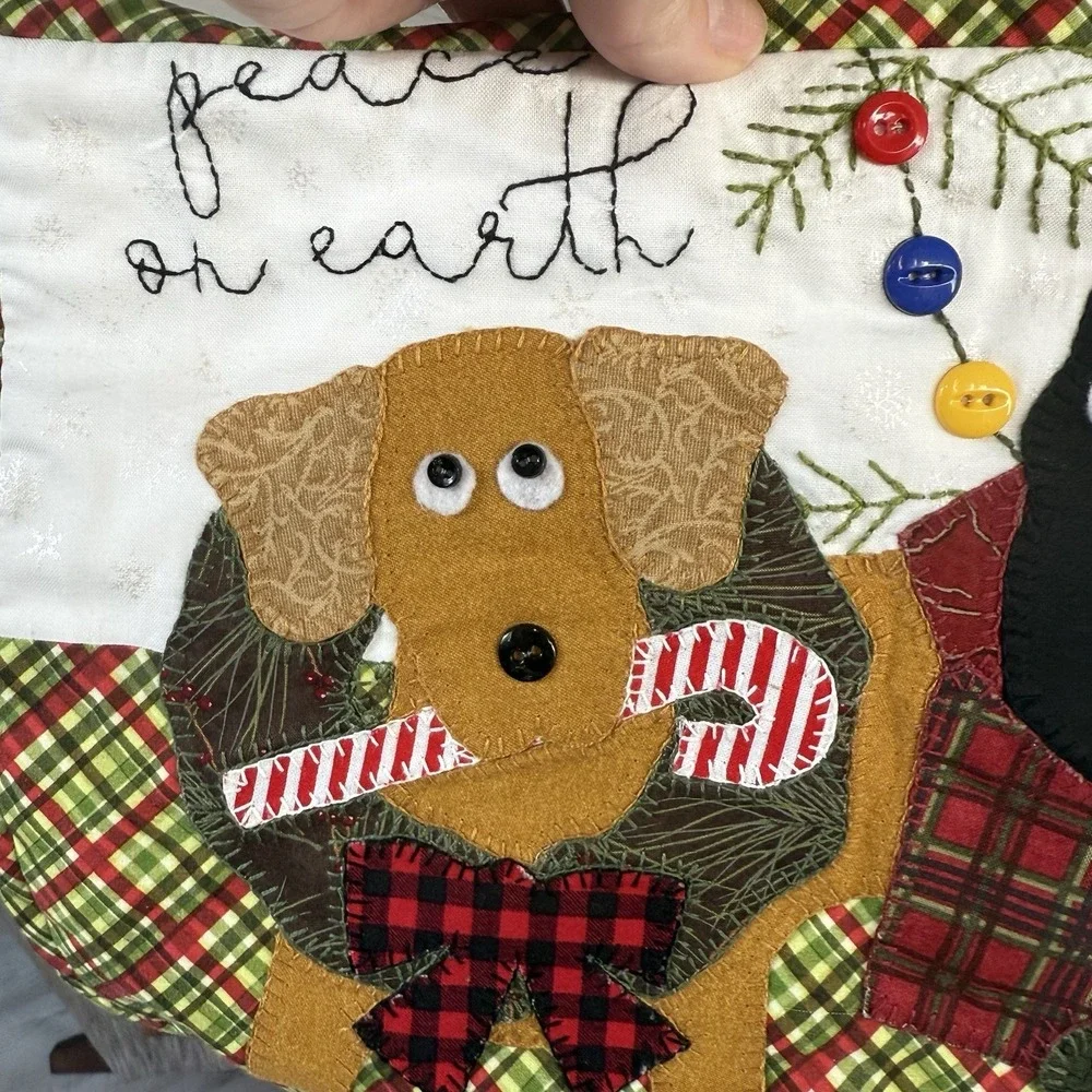Handmade Christmas Wall Hanging Quilted Dog Black Cat Red Green Peace On Earth